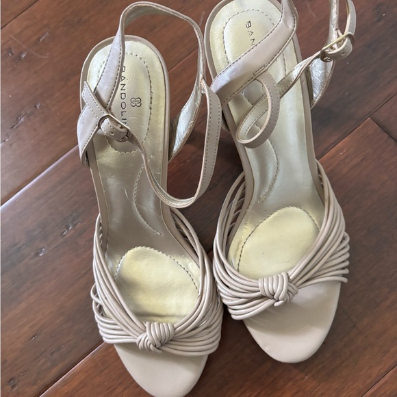 Heels - Picture 1 of 6